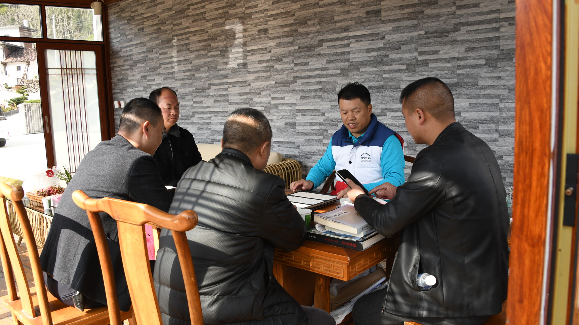 代表委员风采 | 陈建新 乡贤归巢兴桑梓 农旅融合绘新篇